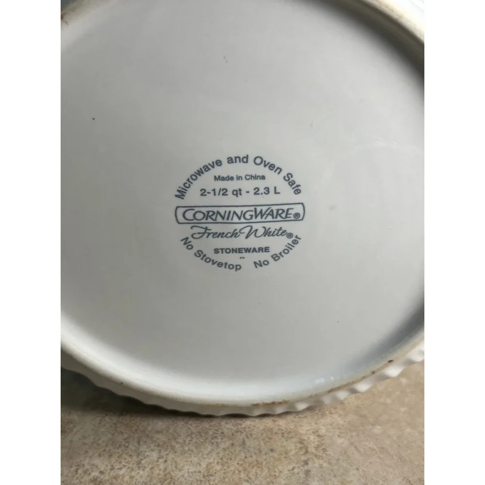 Set CorningWare French White 2.5 & 1.5 Qt Stoneware Round Casserole Dishes